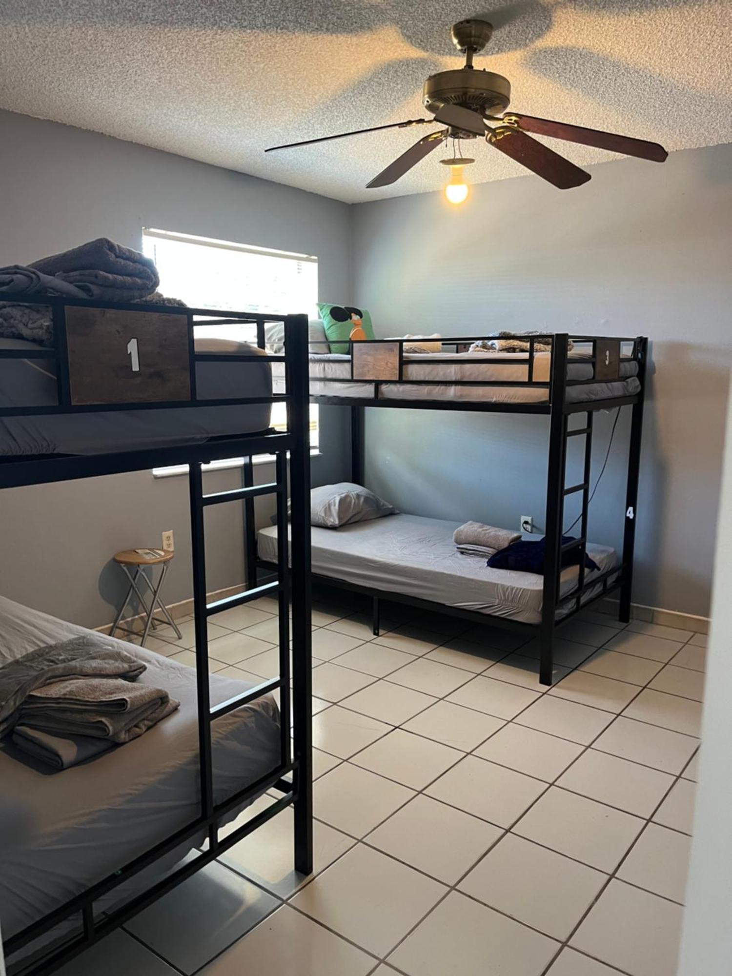 Beds & Sheets Little Havana マイアミ エクステリア 写真
