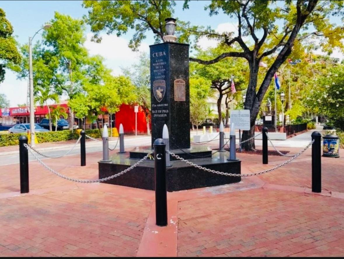 Beds & Sheets Little Havana マイアミ エクステリア 写真